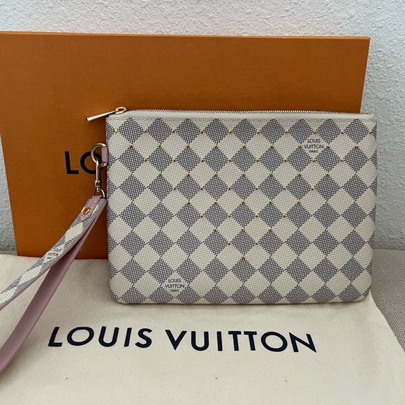 Louis Vuitton City Pochette Pouch *RARE* - Picture 1 of 8